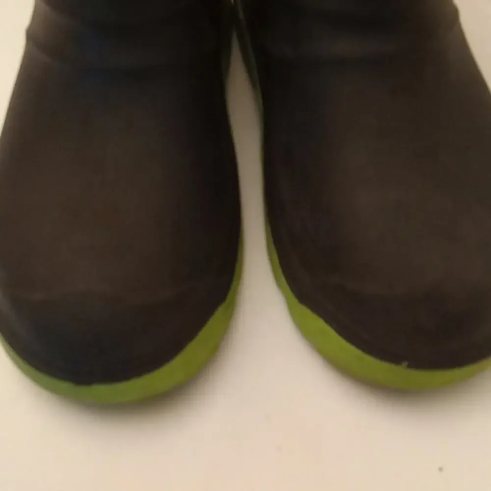 Wonder Nation Boys Winter Boots Size 10 Black/Lime